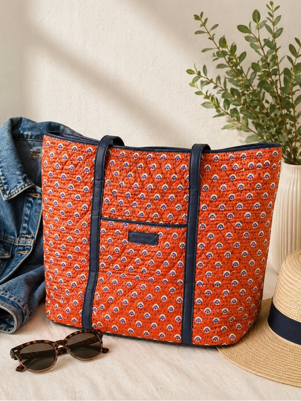 Vera Bradley Trimmed Vera tote bag in the Rio Rosie pattern